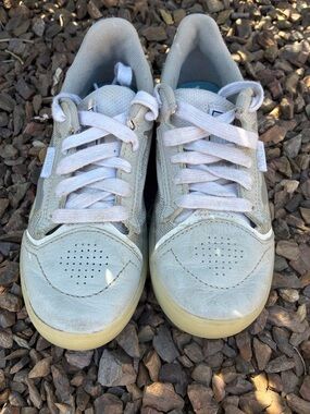 Van’s Youth with Tinate Waffle Sneakers in Grey Size 10